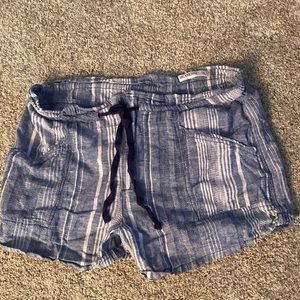 Blank nyc blue linen shorts